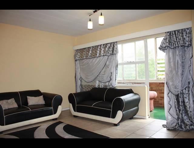 2 BEDROOM APARTMENT FOR SALE IN PRIMROSE